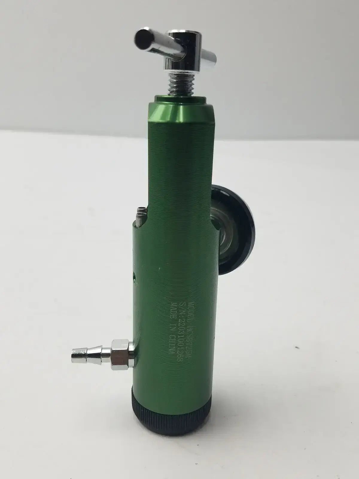 Medline HCS8725M Oxygen Regulator Oxygen Regulator, second-hand product photo 9