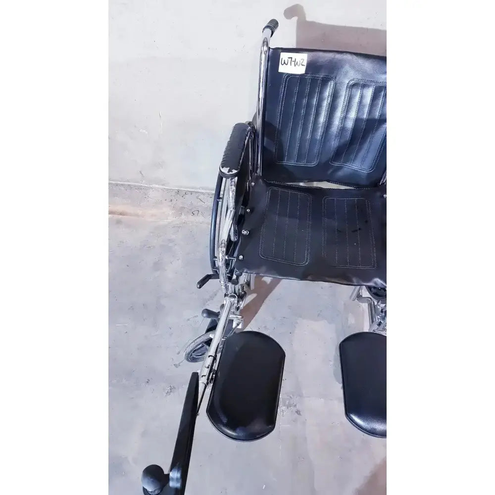 Medline K1206N22E Manual Wheelchair For Adult With Swing Back Manual Wheelchair, second-hand product photo 3