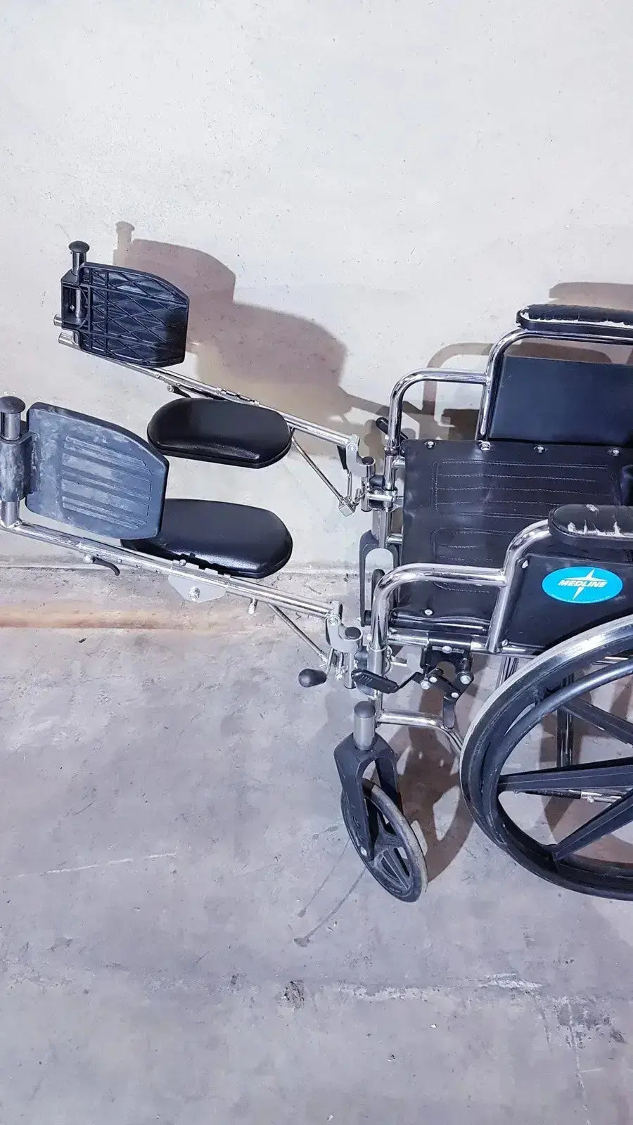 Medline K1206N22E Manual Wheelchair For Adult With Swing Back Manual Wheelchair, second-hand product photo 6