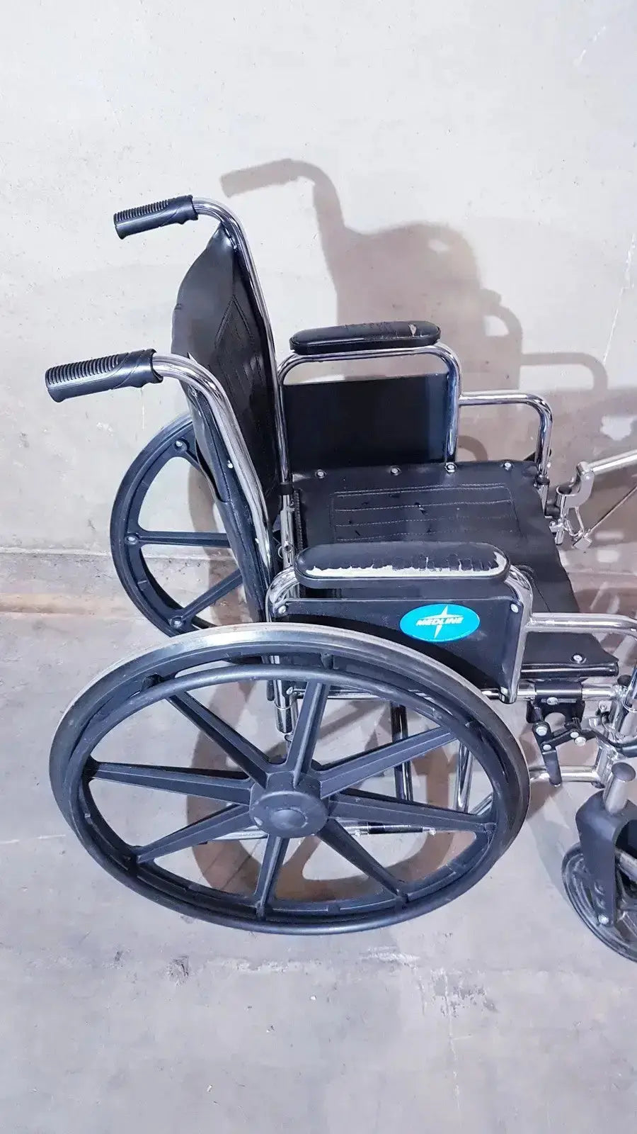 Medline K1206N22E Manual Wheelchair For Adult With Swing Back Manual Wheelchair, second-hand product photo 12