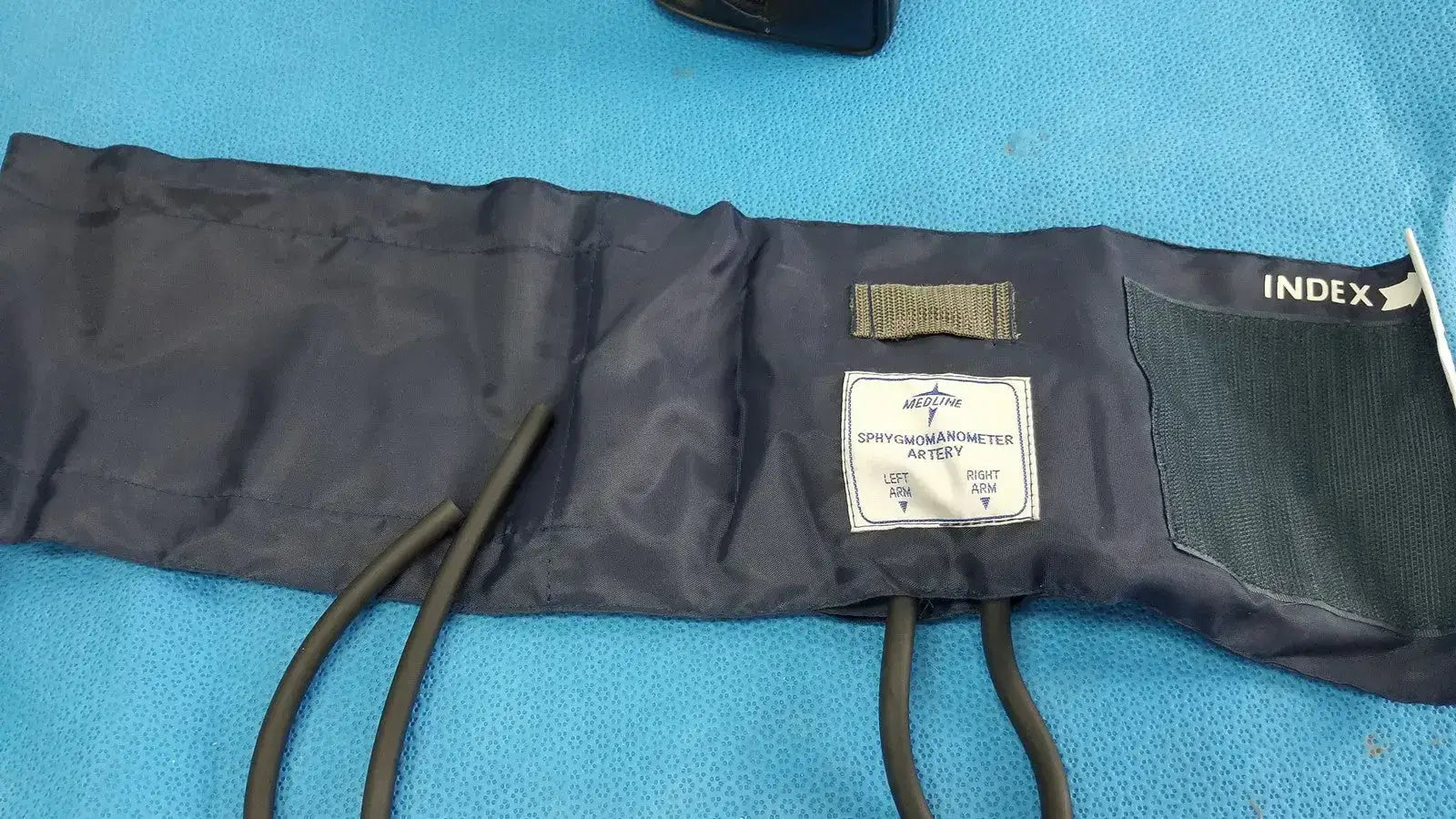 Medline Manual Adult Aneroid Sphygmomanometer Blood Pressure Cuff Arm Kit Aneroid Sphygmomanometer, second-hand product photo 3