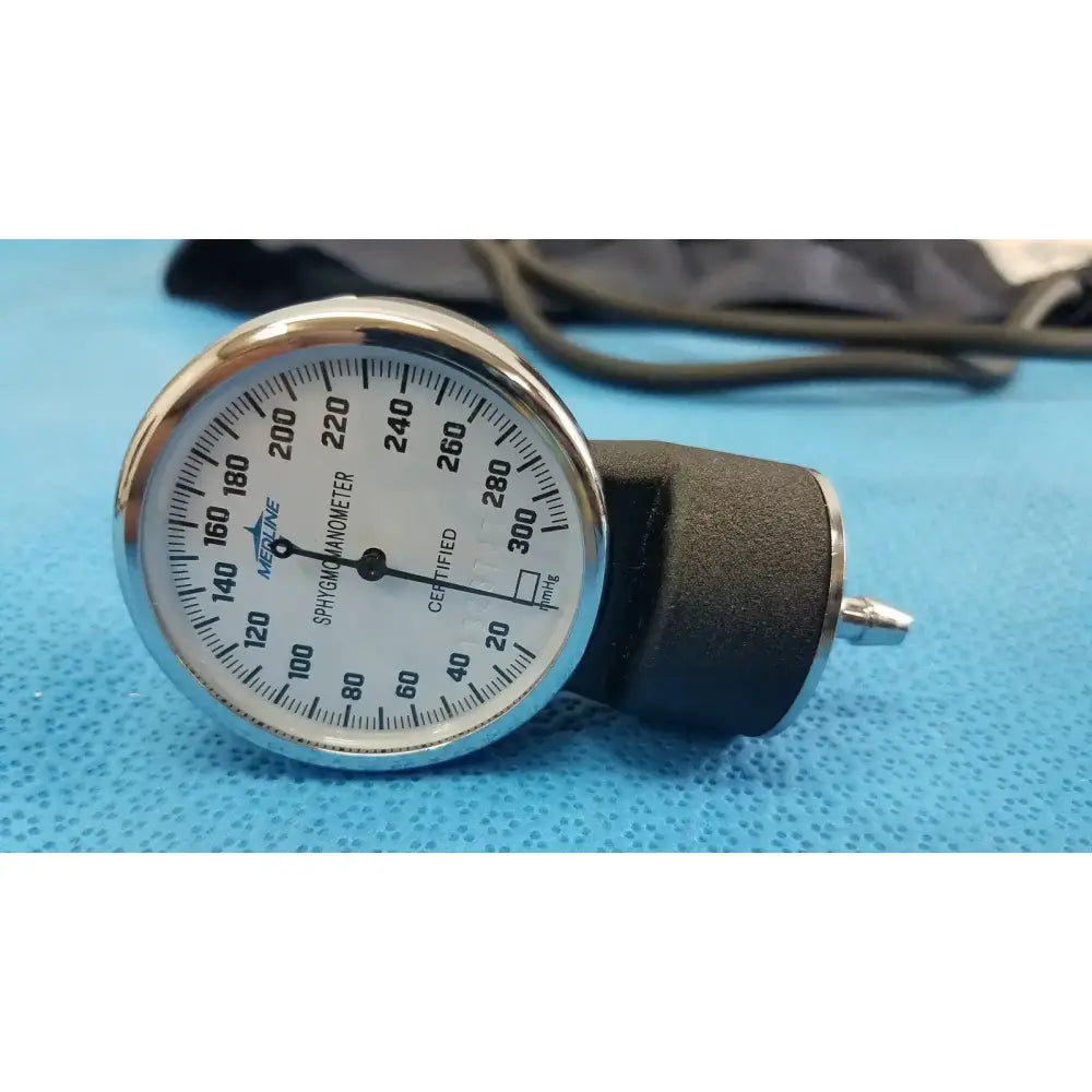 Medline Manual Adult Aneroid Sphygmomanometer Blood Pressure Cuff Arm Kit Aneroid Sphygmomanometer, second-hand product photo 14
