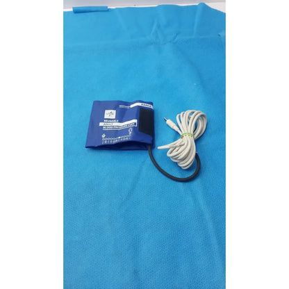 Medline Reusable Adult Blood Pressure Cuff Range 27.5 - 36.5 cm Blood Pressure Cuff, second-hand product photo 1