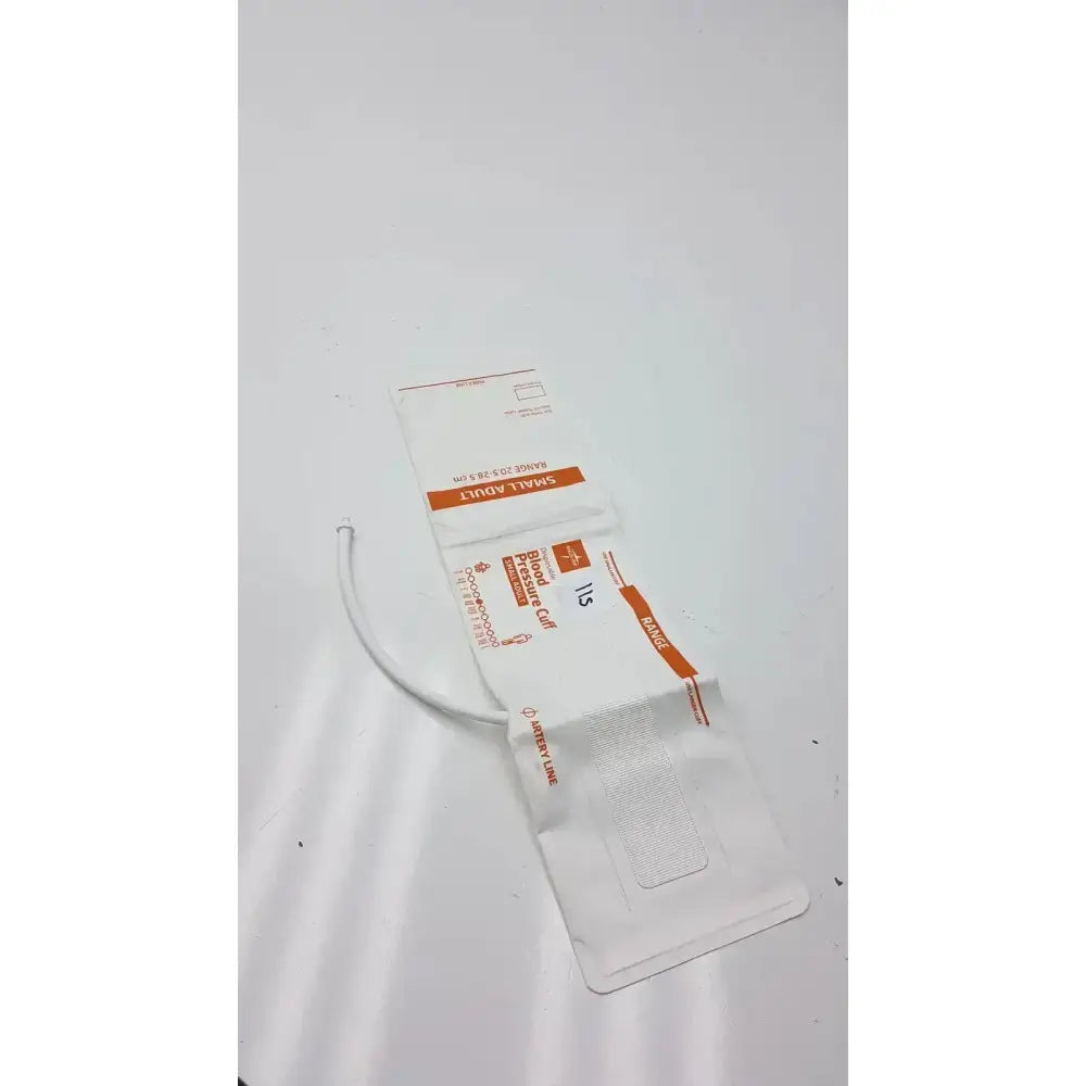 Medline Small Adult BP Cuff Range 20.5 - 28.5 cm Blood Pressure Cuff, second-hand product photo 1