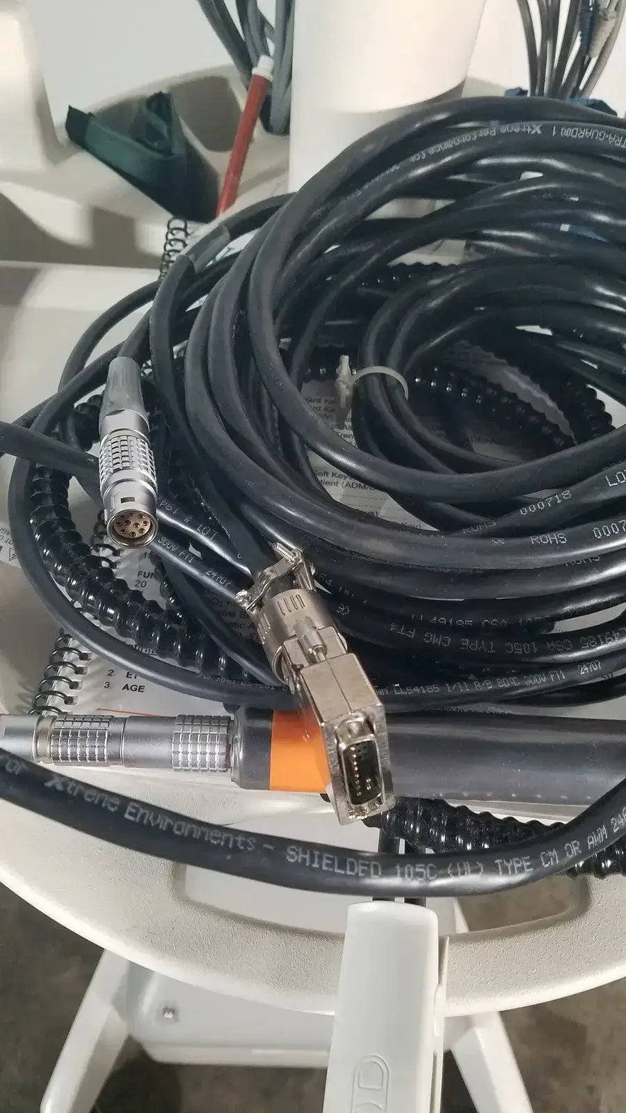Medrad Veris MR Monitor System 8600 MR Monitor System, as-is (for parts) product photo 11
