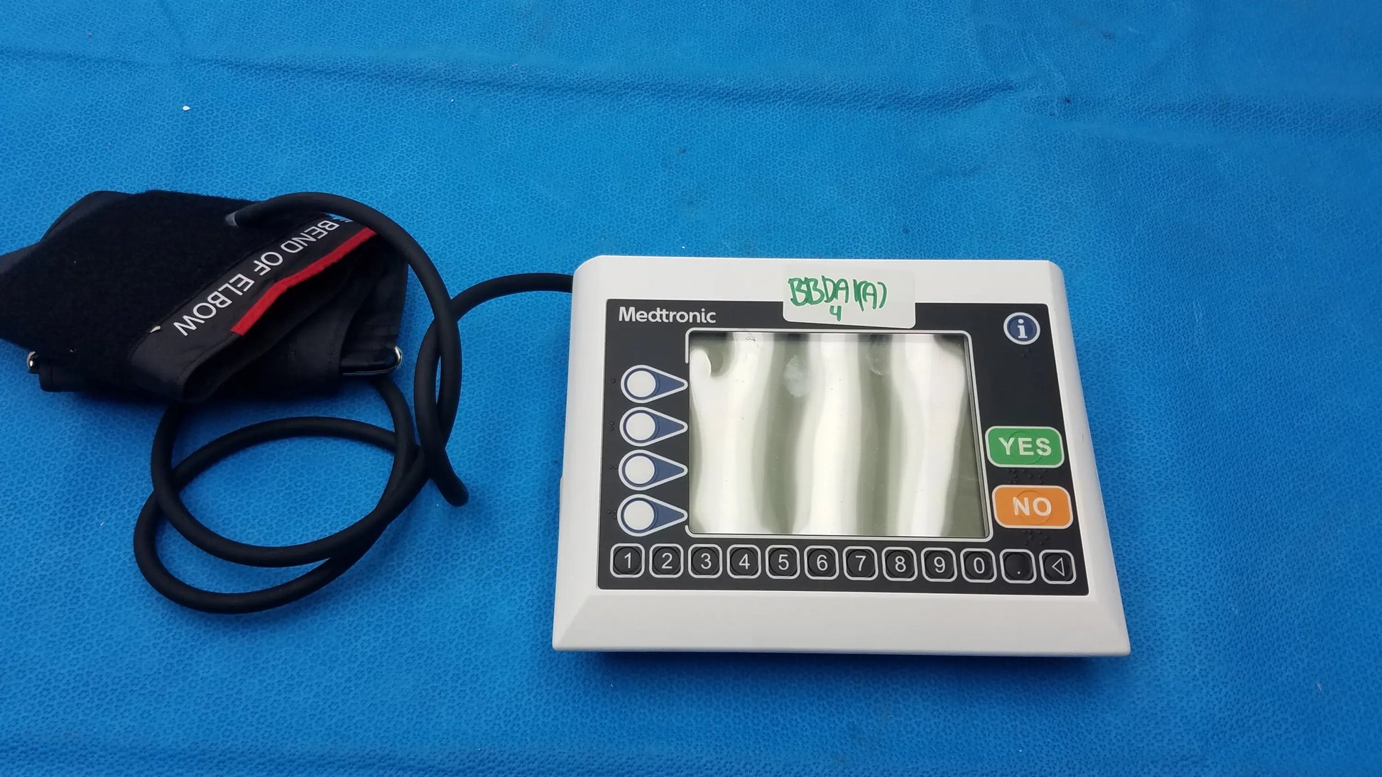 Medtronic 100011-031 Commander Flex Monitor System With Cuff Commander Flex Monitor System, second-hand product photo 1