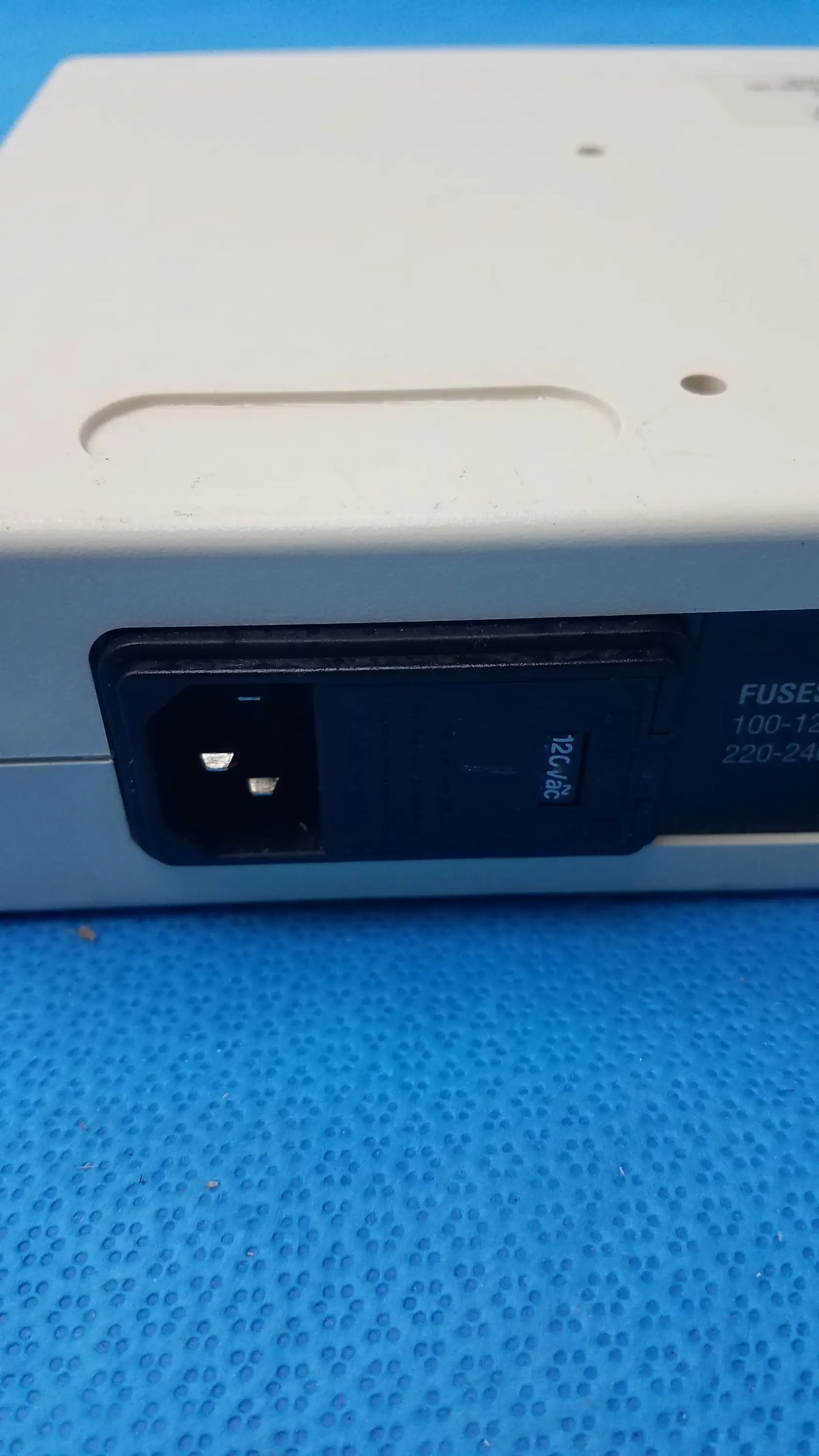 Medtronic AC Power Supply for Physio-Control Lifepak 12 – VLP12 Adapter-Used Defibrillator Accessory, second-hand product photo 5
