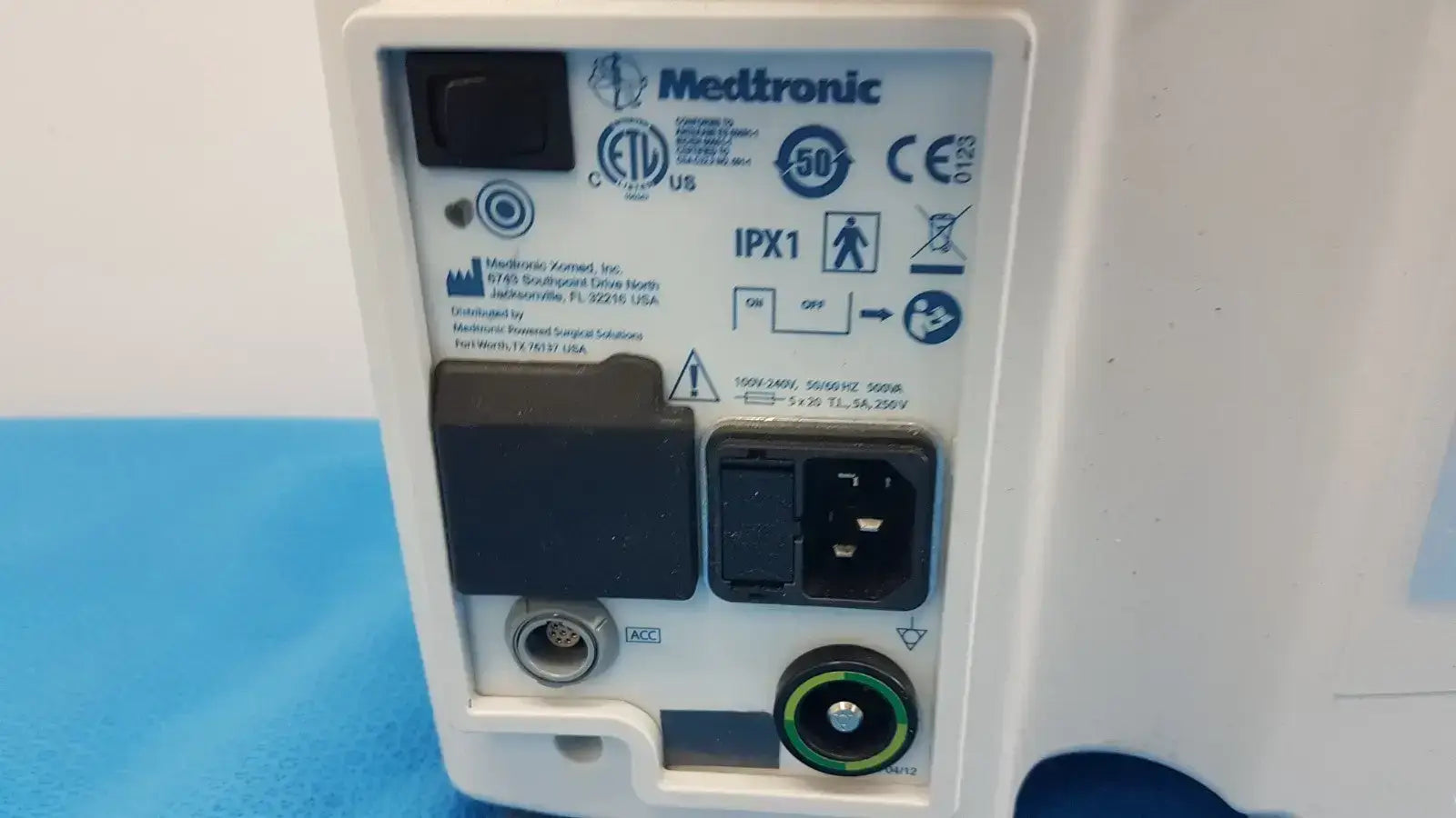 Medtronic IPC Console EC300RF with EF200 Foot Pedal – Surgical System Surgical Console System, second-hand product photo 7