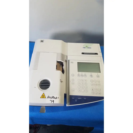 Reuse Medical Mettler Toledo HR83-P Halogen Moisture Analyzer Other Medical & Lab Equipment, as-is (for parts) product photo 1