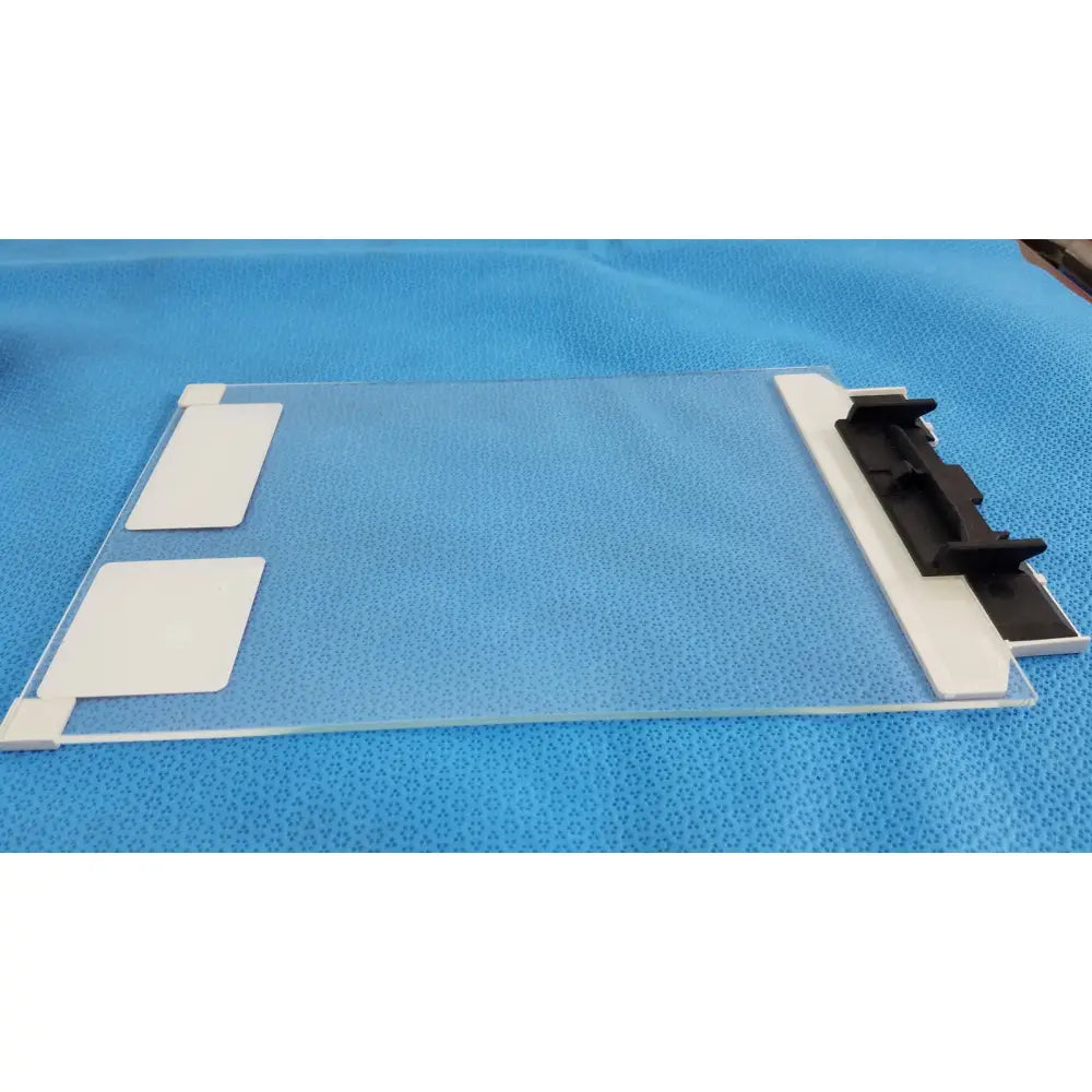 Clear glass slide with white plastic mounts and black clip mechanism for mettler toledo xp205 conducting glass draft shield