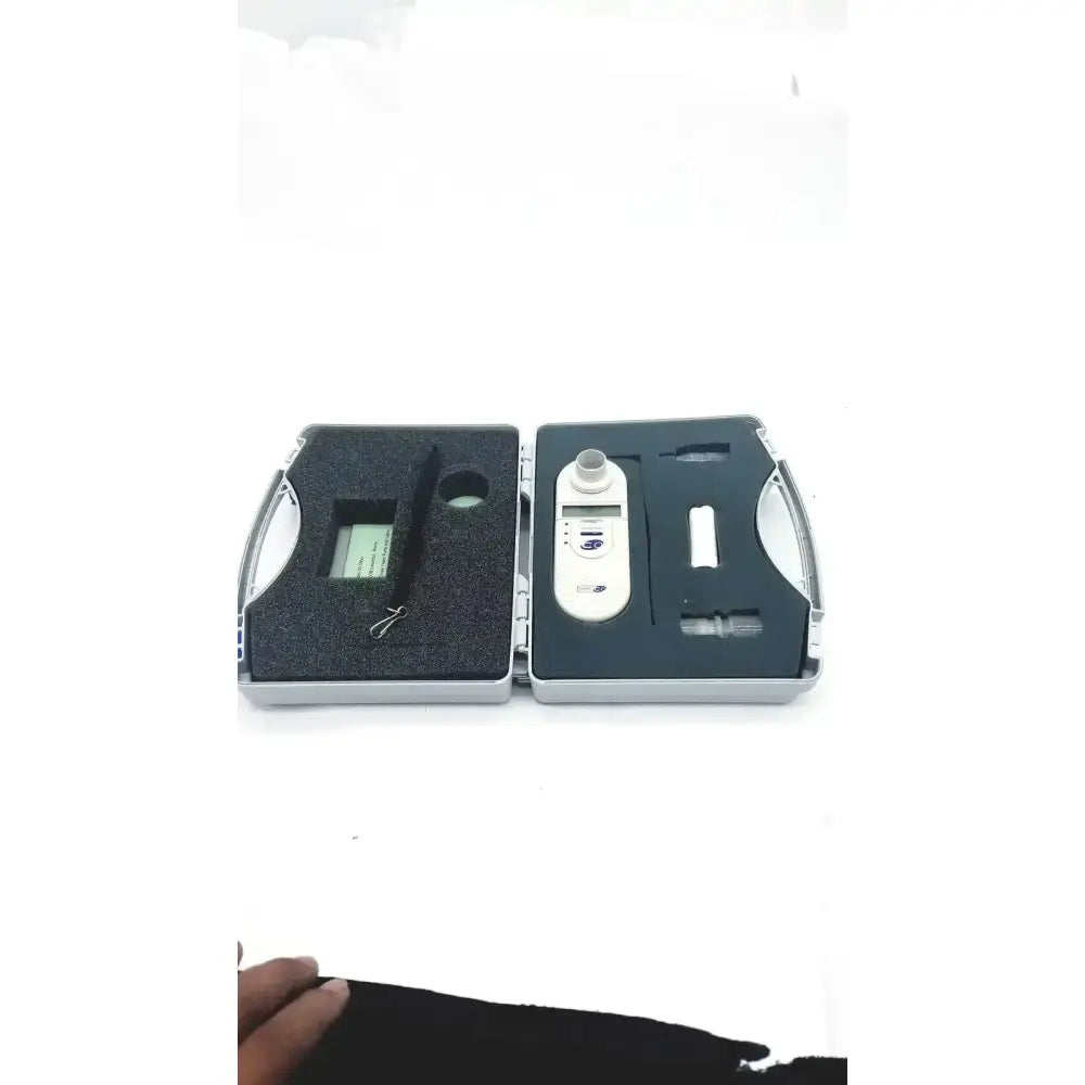 Micro Medical MicroCO Carbon Monoxide Monitor With Case Carbon Monoxide Monitor, second-hand product photo 1