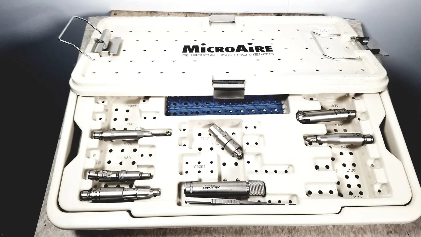 Reuse Medical MicroAire Surgical Instruments (Driver, Motor, Sag Saw) With Case Surgical & Orthopedic Instruments, second-hand product photo 1