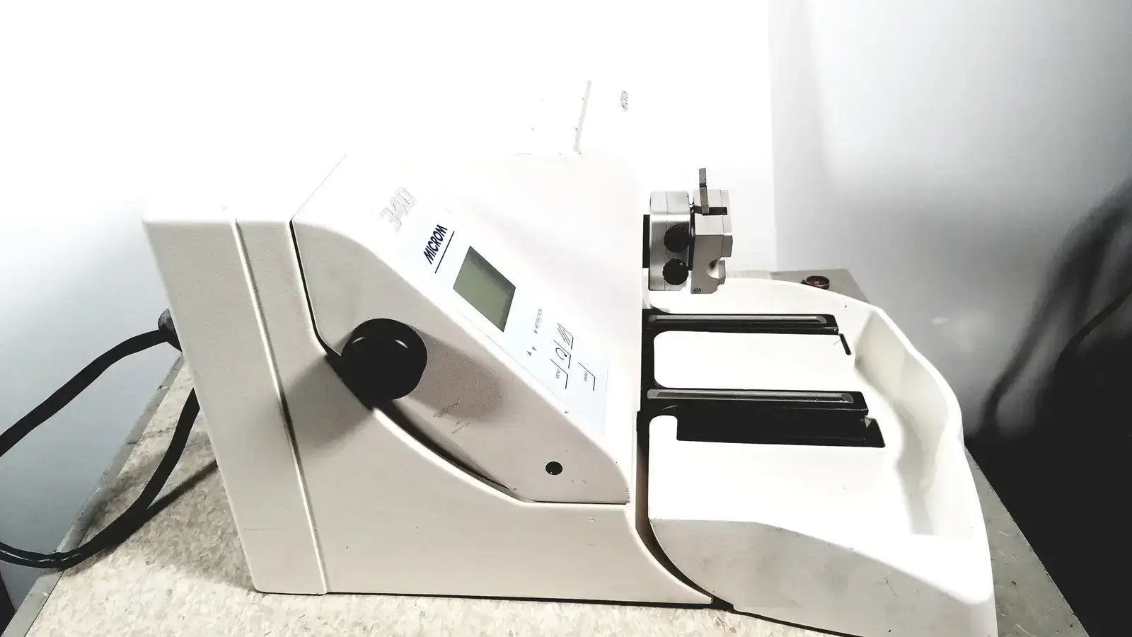 Microm HM 340E Electronic Rotary Microtome 41910, 904000 Microtome, as-is (for parts) product photo 1