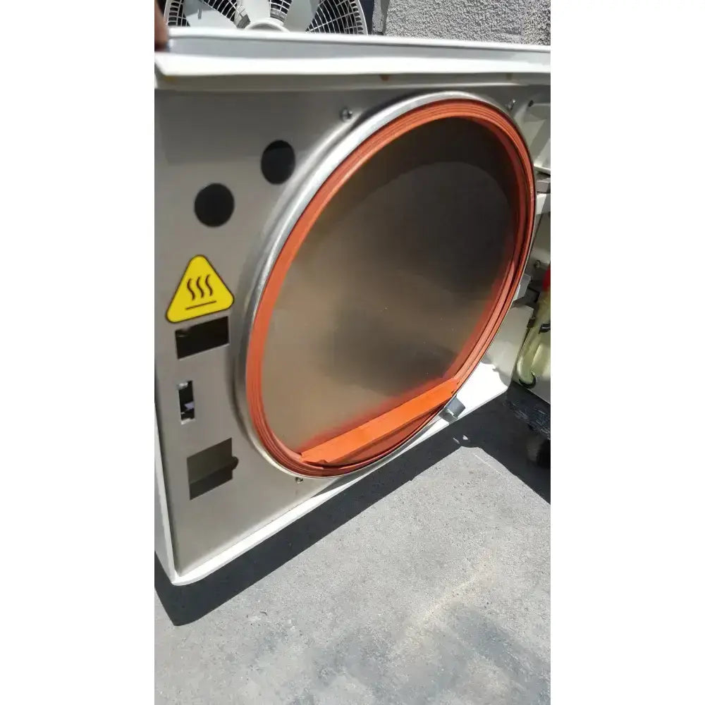 Midmark Corporation Midmark M11-020 Laboratory Autoclave Autoclave, second-hand product photo 2