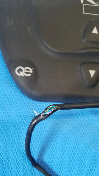 Midmark QE IPX1 Wired Foot Controller Foot Pedal Wired Foot Controller / Foot Pedal, as-is (for parts) product photo 4