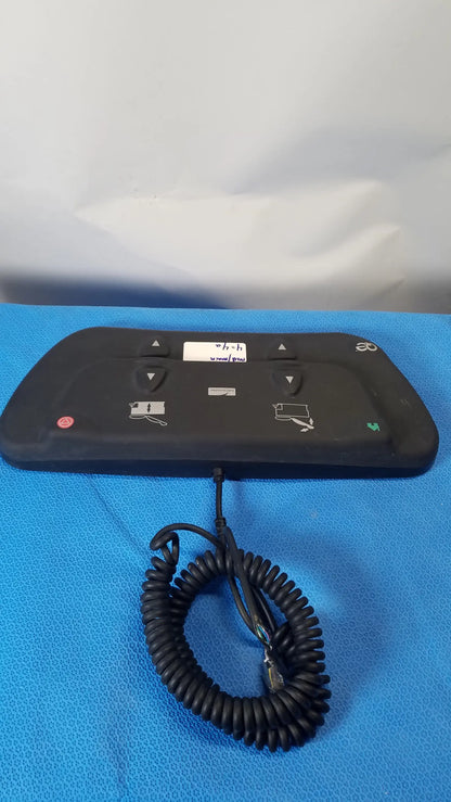 Midmark QE IPX1 Wired Foot Controller Foot Pedal Wired Foot Controller / Foot Pedal, as-is (for parts) product photo 2