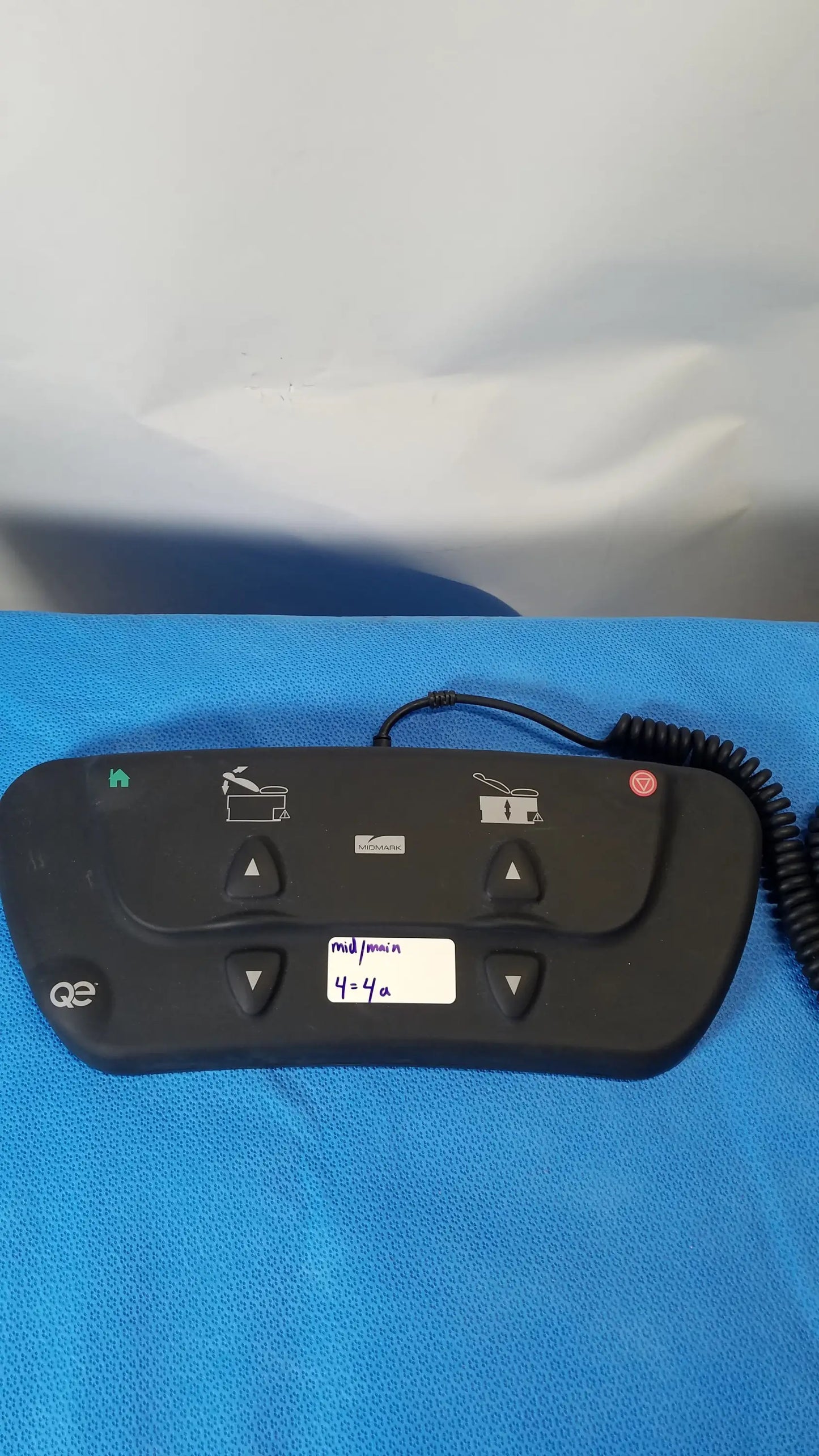 Midmark QE IPX1 Wired Foot Controller Foot Pedal Wired Foot Controller / Foot Pedal, as-is (for parts) product photo 1