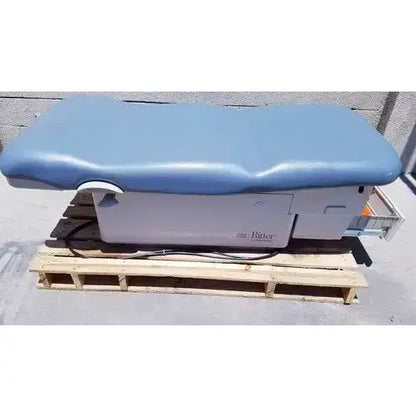 Midmark Ritter 222-016 Barrier Free Power Examination Chair With Foot Switch Power Examination Chair, second-hand product photo 1