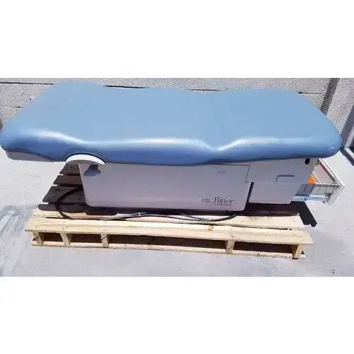 Midmark Ritter 222-016 Barrier Free Power Examination Chair With Foot Switch Power Examination Chair, second-hand product photo 1