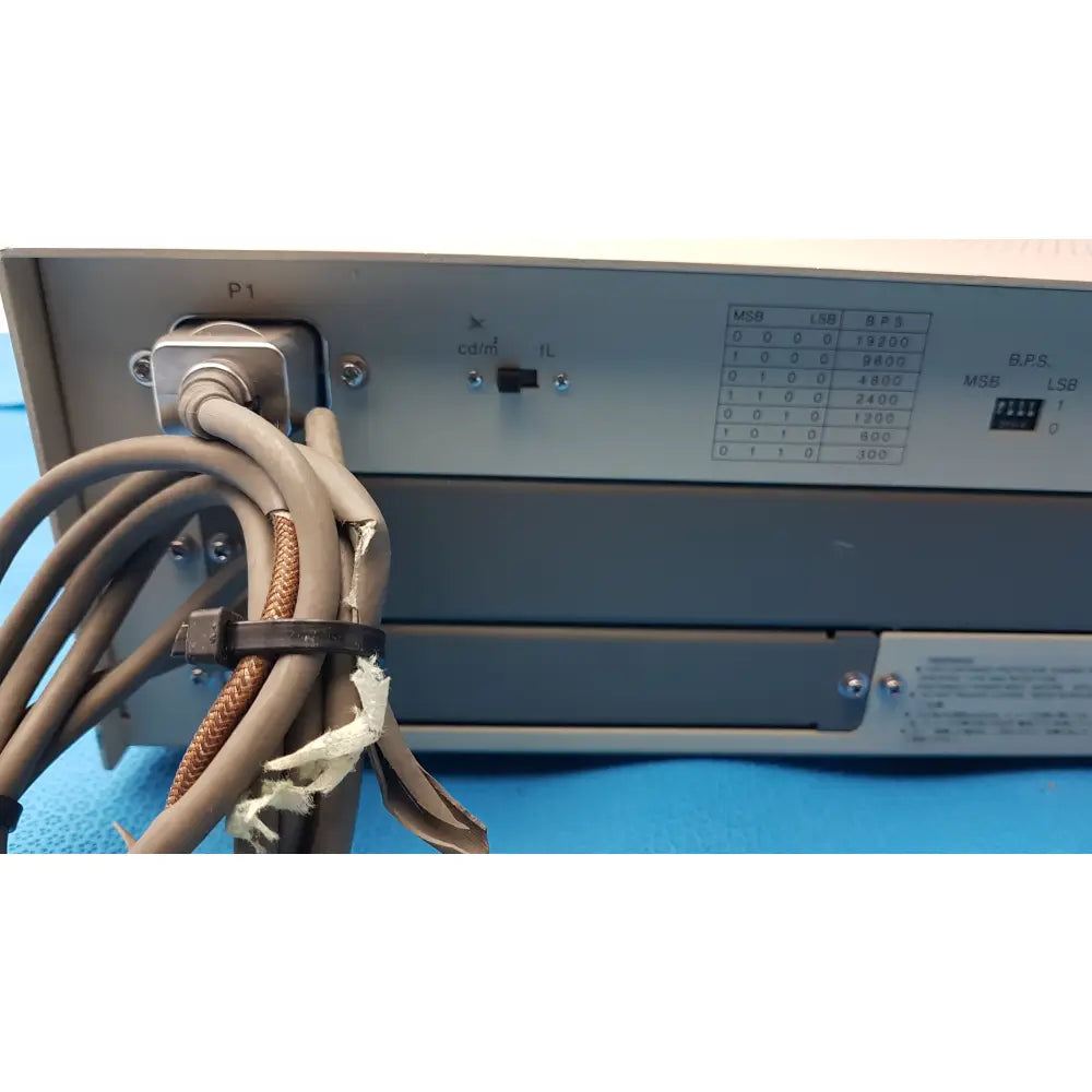 Minolta CA-100 CRT Color Analyzer - CRT Color Analyzer