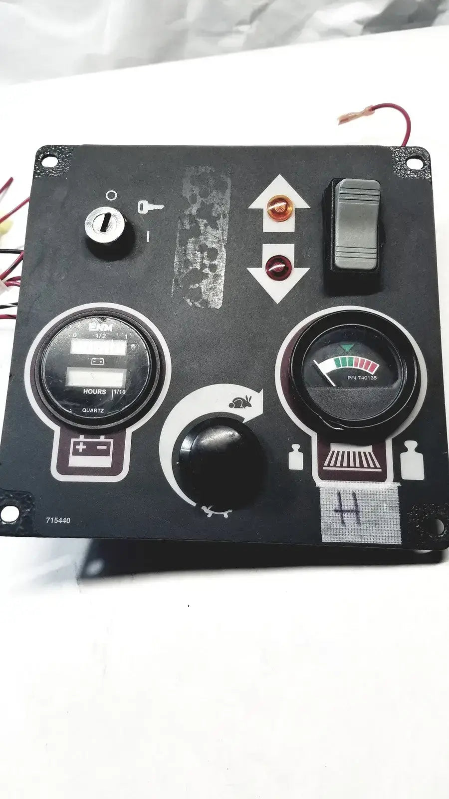 Minuteman 715440 Control Console With Gauge, Battery Meter & Button Control Console, second-hand product photo 1