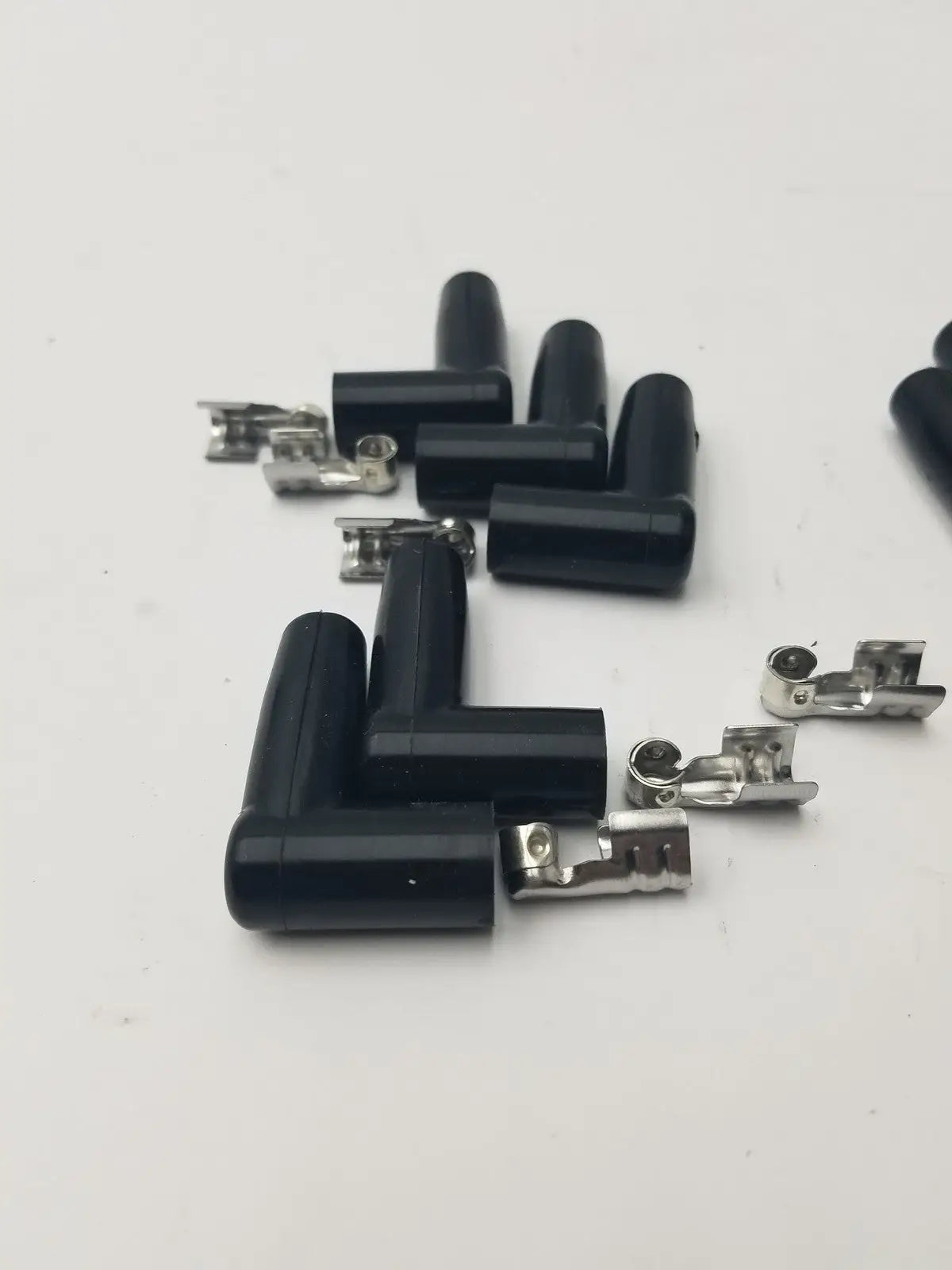 MSD Ignition Spark Plug Wire Terminals & Black 90 Degree Right/Left Angle Boots Ignition Wire Terminals and Boots, second-hand product photo 6