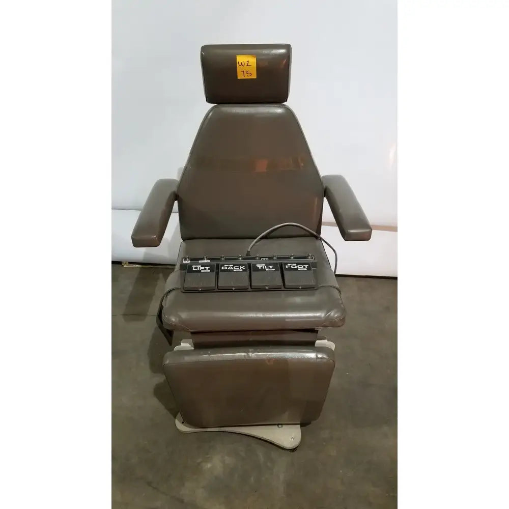 Reuse Medical MTI Programmable Podiatry Chair With Foot Control Examination & Operation Tables, second-hand product photo 1