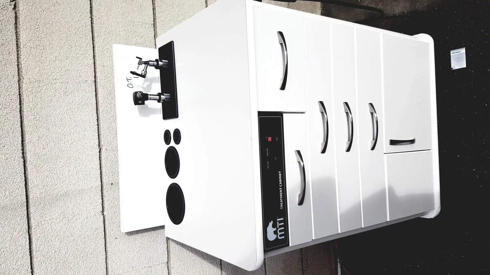 MTI Treatment Cabinet TC100AT Treatment Cabinet, second-hand product photo 1