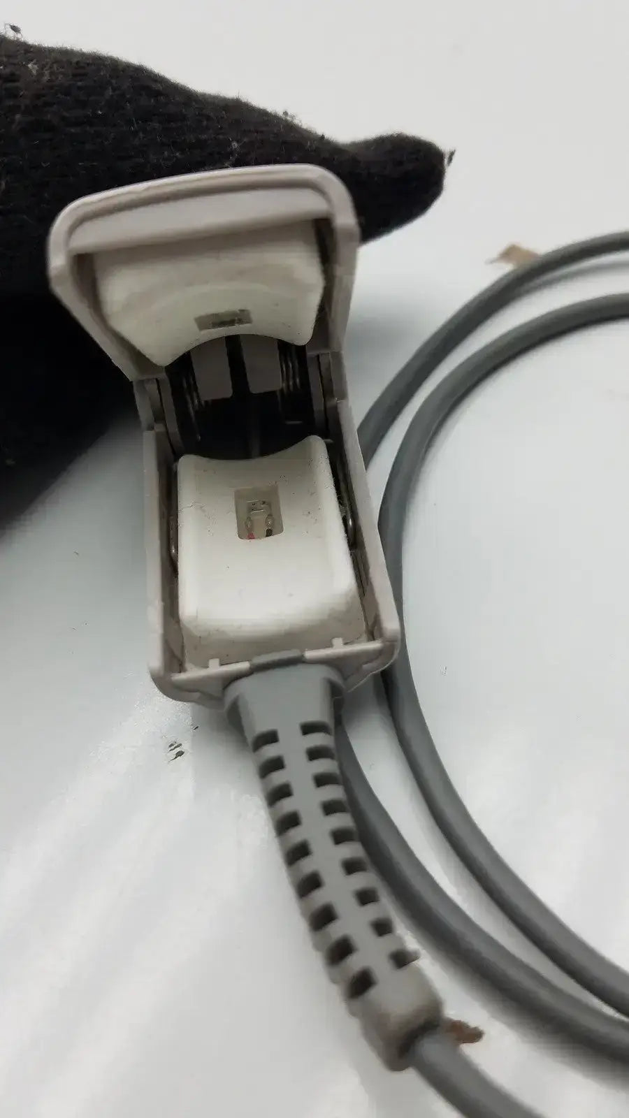 Nellcor Compatible Short SpO2 DS-100A Adult Clip Pulse Oximeter Sensor Clip, second-hand product photo 3