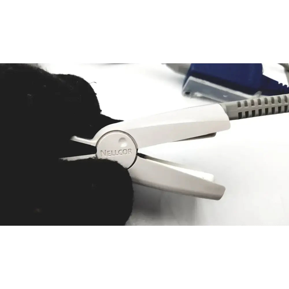 Nellcor DEC-4 / DEC-8 Sensor Extension Cable & OxiMax Spo2 Sensor Adult Pulse Oximetry Accessory, as-is (for parts) product photo 9