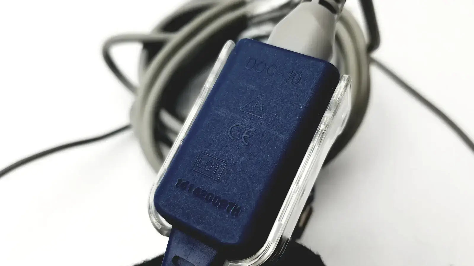 Nellcor DEC-4 / DEC-8 Sensor Extension Cable & OxiMax Spo2 Sensor Adult Pulse Oximetry Accessory, as-is (for parts) product photo 2