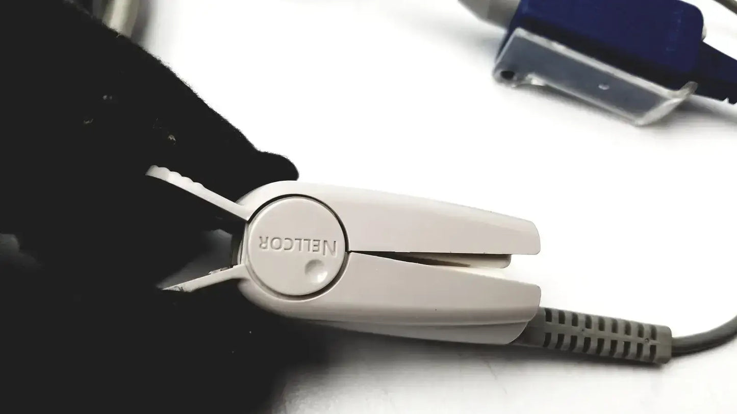 Nellcor DEC-4 / DEC-8 Sensor Extension Cable & OxiMax Spo2 Sensor Adult Pulse Oximetry Accessory, as-is (for parts) product photo 7