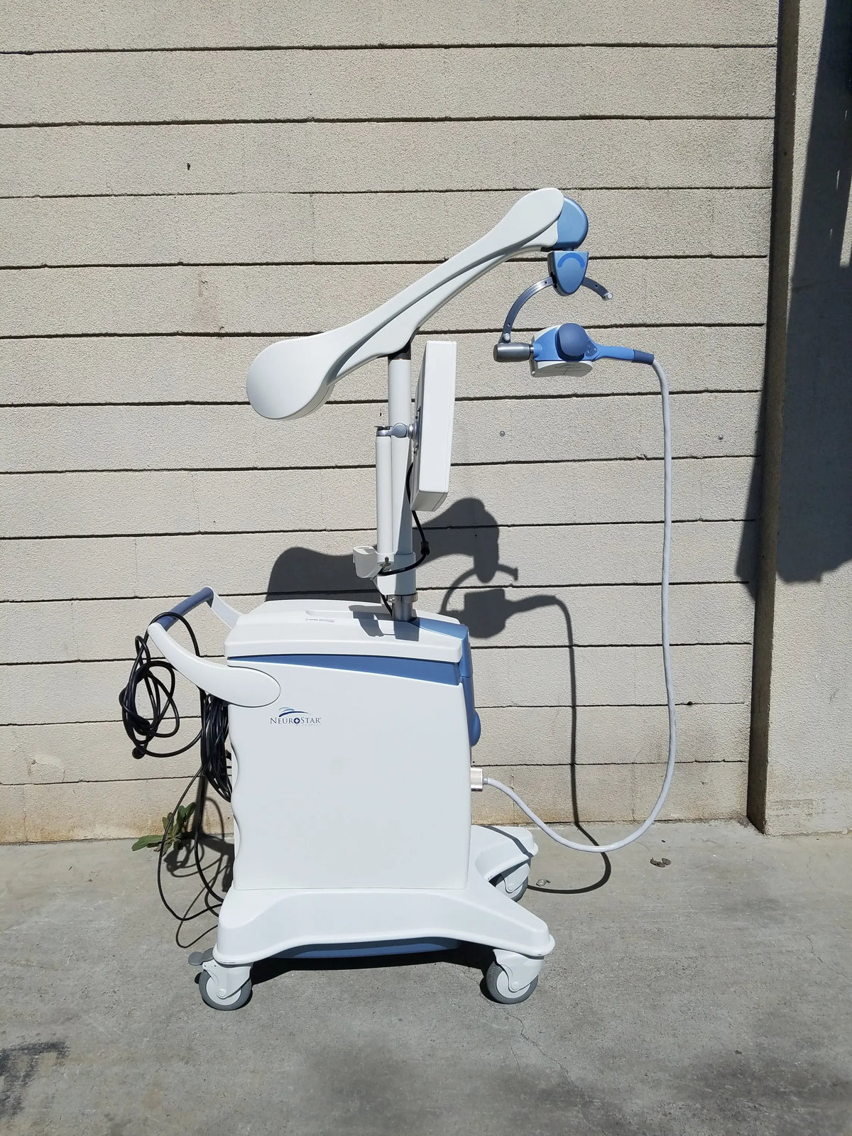 NeuroStar Transcranial Magnetic Stimulation (TMS) Therapy System Model 81-00315-000 - Transcranial magnetic stimulation