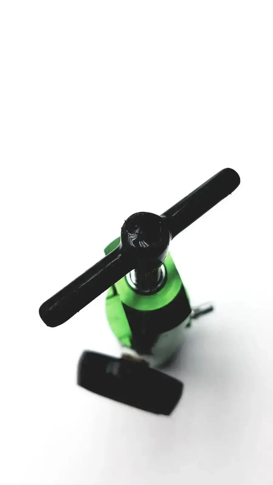 Drive New Drive Medical Mini Oxygen Tank Regulator Model 18302GN Oxygen Tank Regulator, new product photo 6