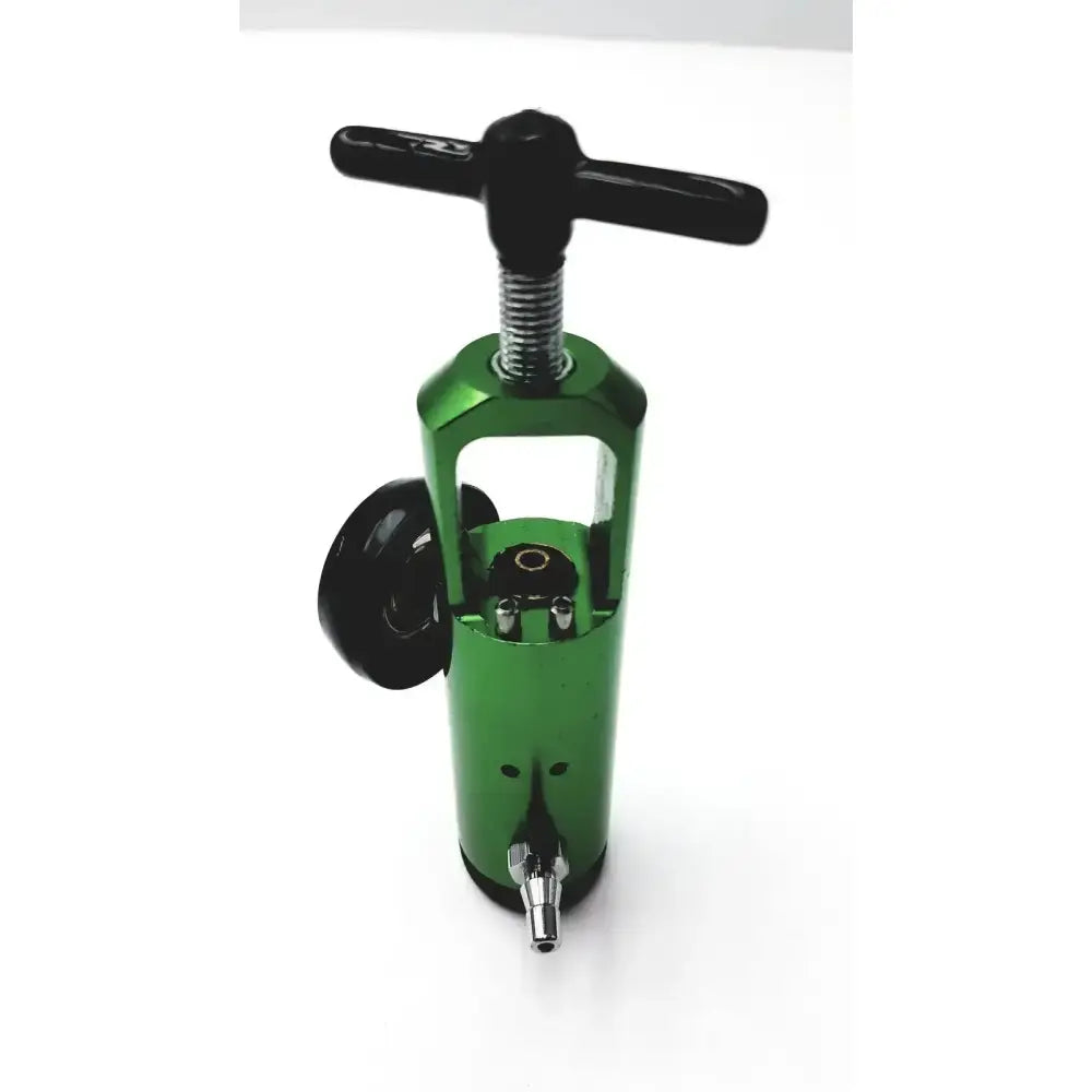 Drive New Drive Medical Mini Oxygen Tank Regulator Model 18302GN Oxygen Tank Regulator, new product photo 5