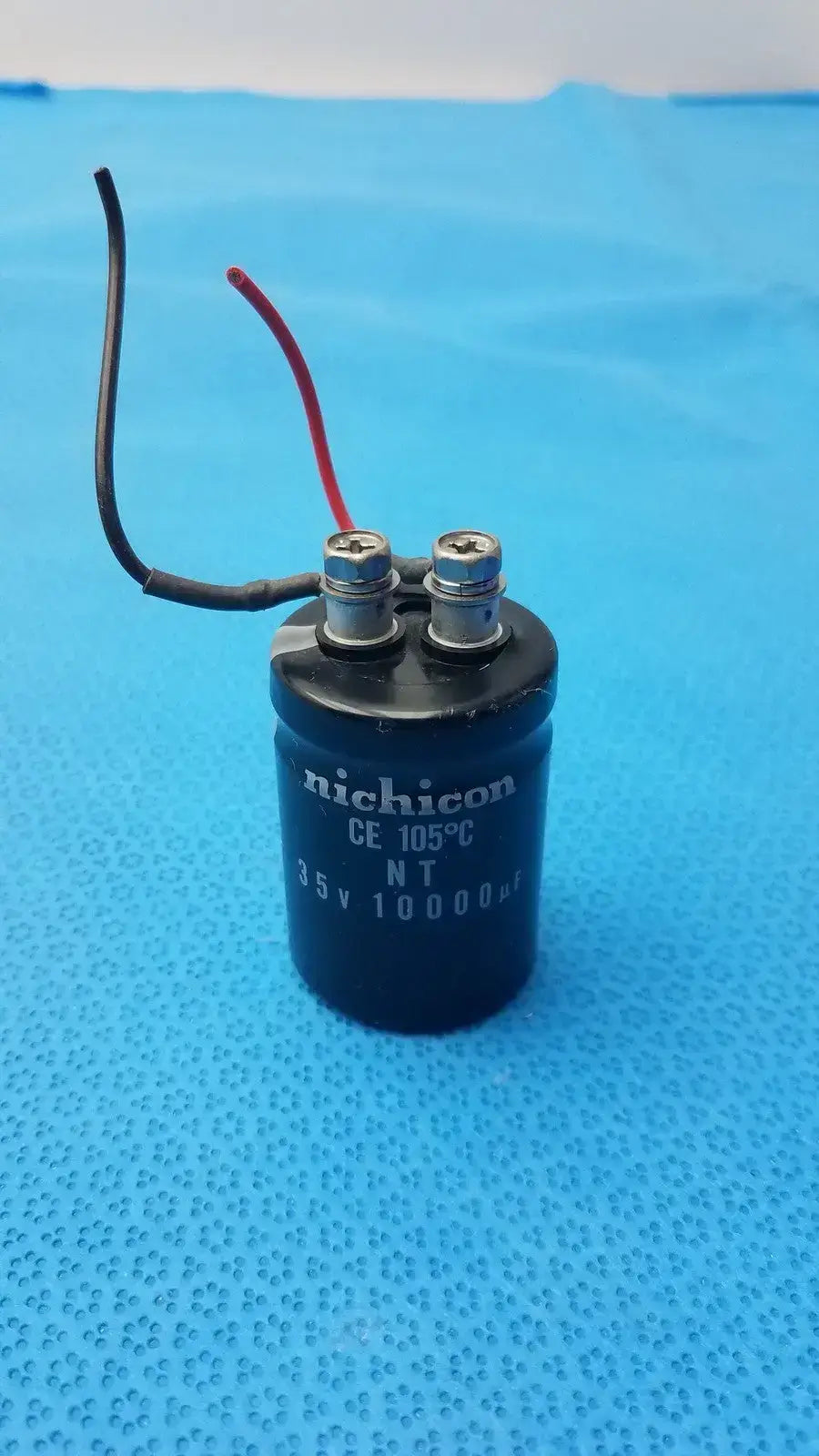 Nichicon 10000uF 35V Snap-In Aluminum Electrolytic Capacitor Capacitor, second-hand product photo 2