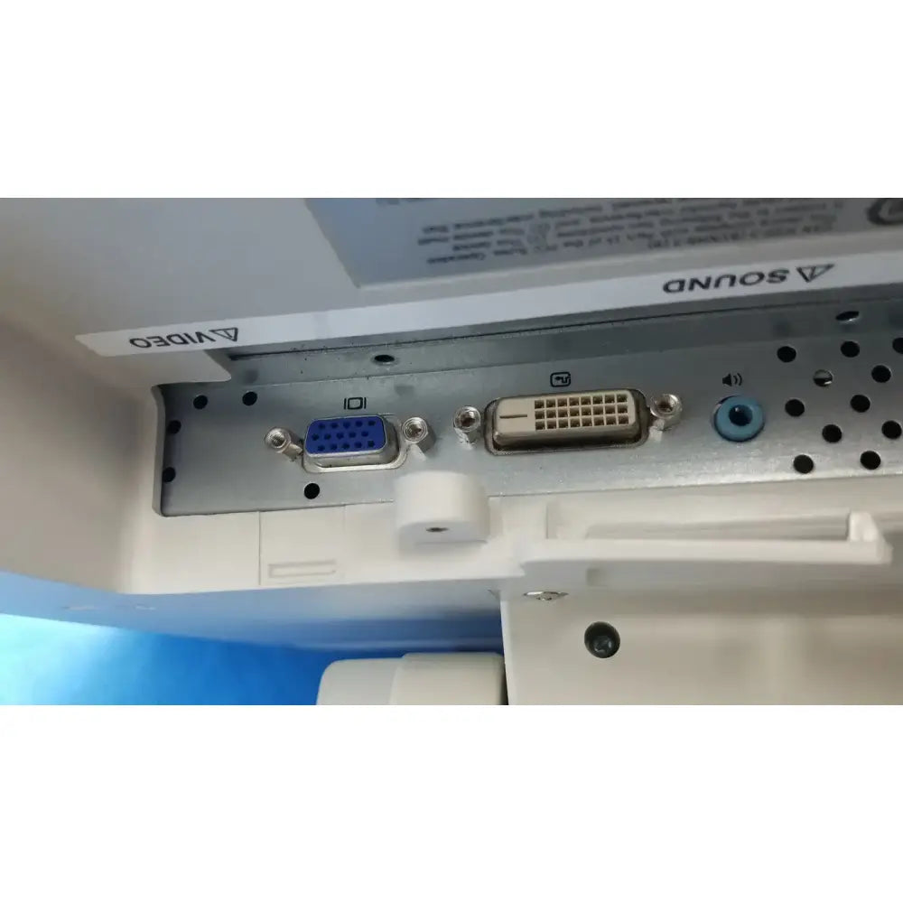 Nihon Kohden Elo Touchsystems ET2400L-8CJM-1-BG-NKD-G Touchscreen Monitor Touchscreen Monitor, as-is (for parts) product photo 16