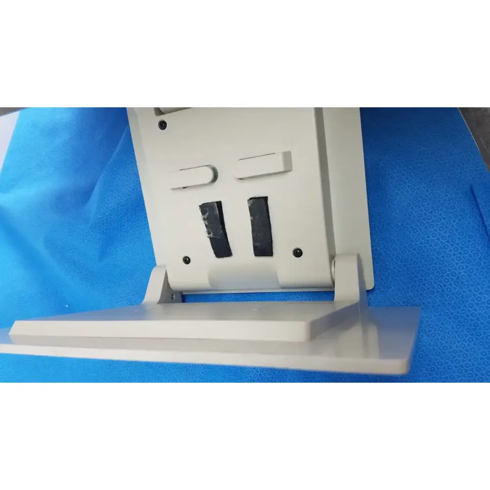 Nihon Kohden Elo Touchsystems ET2400L-8CJM-1-BG-NKD-G Touchscreen Monitor Touchscreen Monitor, as-is (for parts) product photo 8