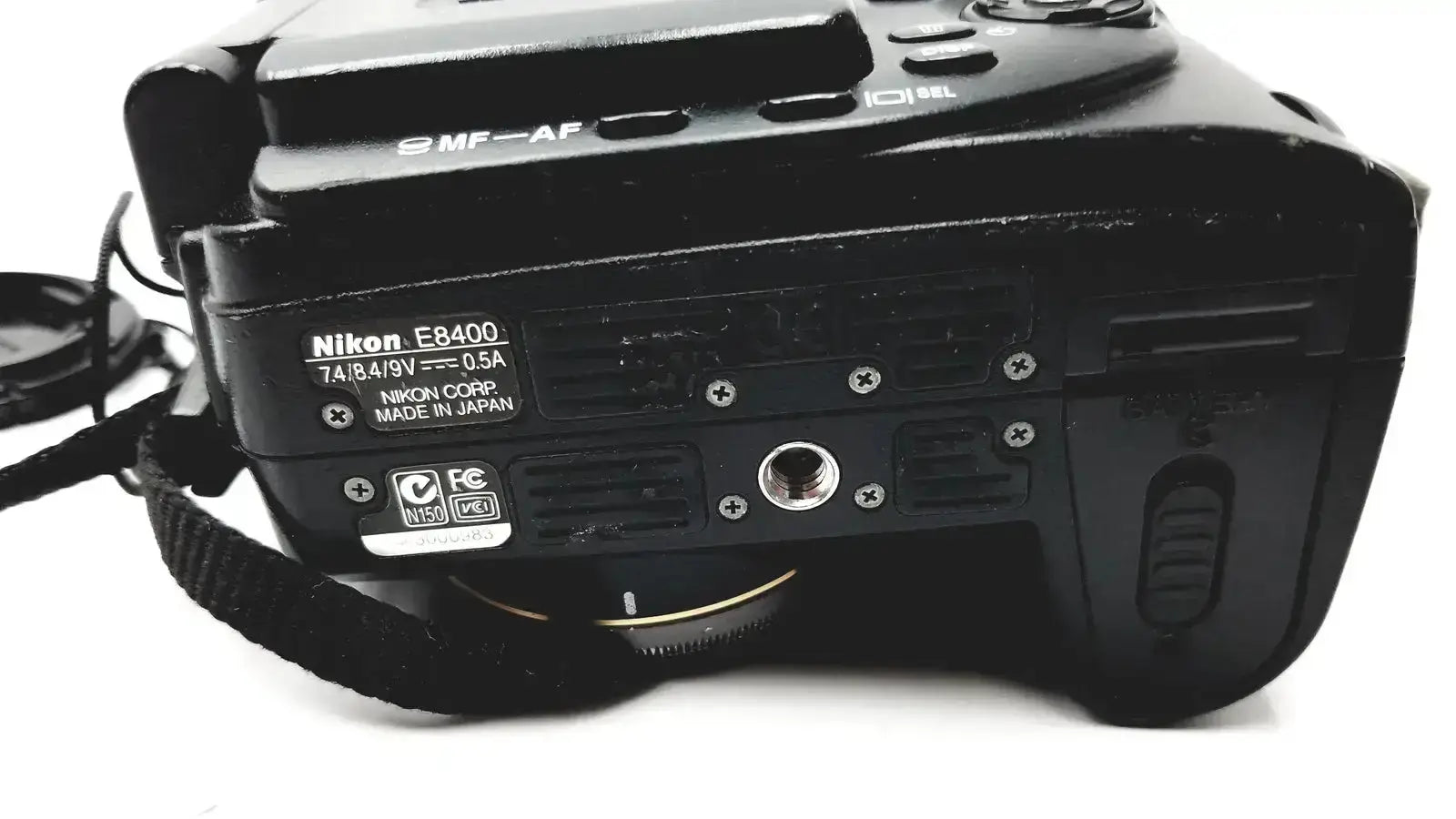 Nikon Coolpix E8400 8.0 Mega Pixels Digital Camera ED - Untested Digital Camera, as-is (for parts) product photo 8