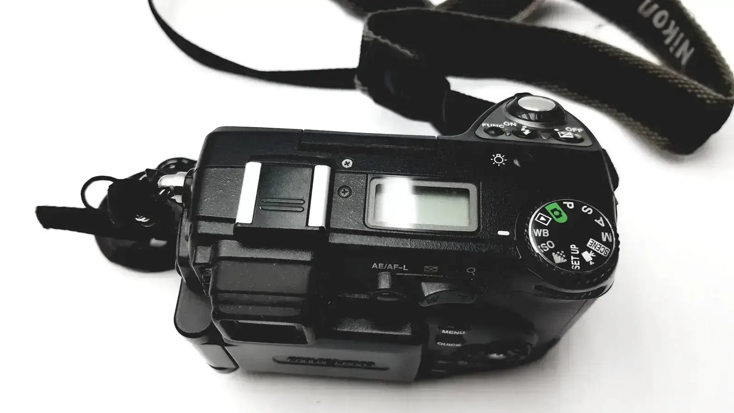 Nikon Coolpix E8400 8.0 Mega Pixels Digital Camera ED - Untested Digital Camera, as-is (for parts) product photo 5