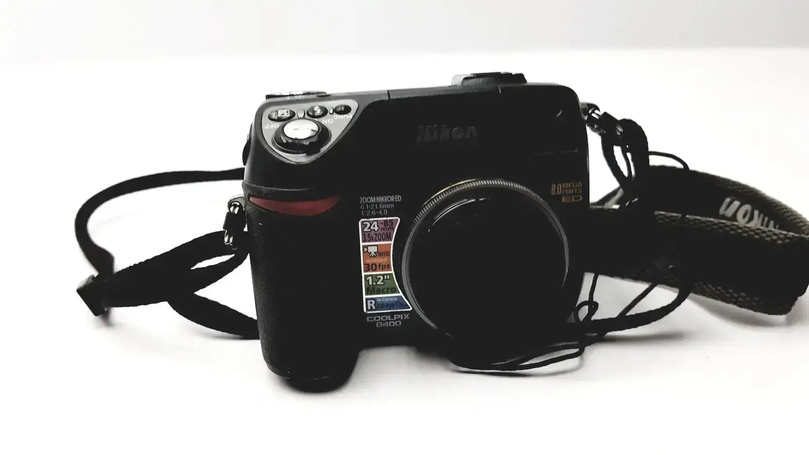 Nikon Coolpix E8400 8.0 Mega Pixels Digital Camera ED - Untested Digital Camera, as-is (for parts) product photo 2