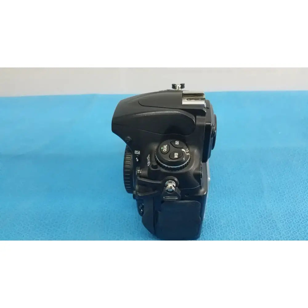 Nikon D700 Digital SLR Camera - Black Digital SLR Camera, as-is (for parts) product photo 7