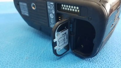 Nikon D700 Digital SLR Camera - Black Digital SLR Camera, as-is (for parts) product photo 13