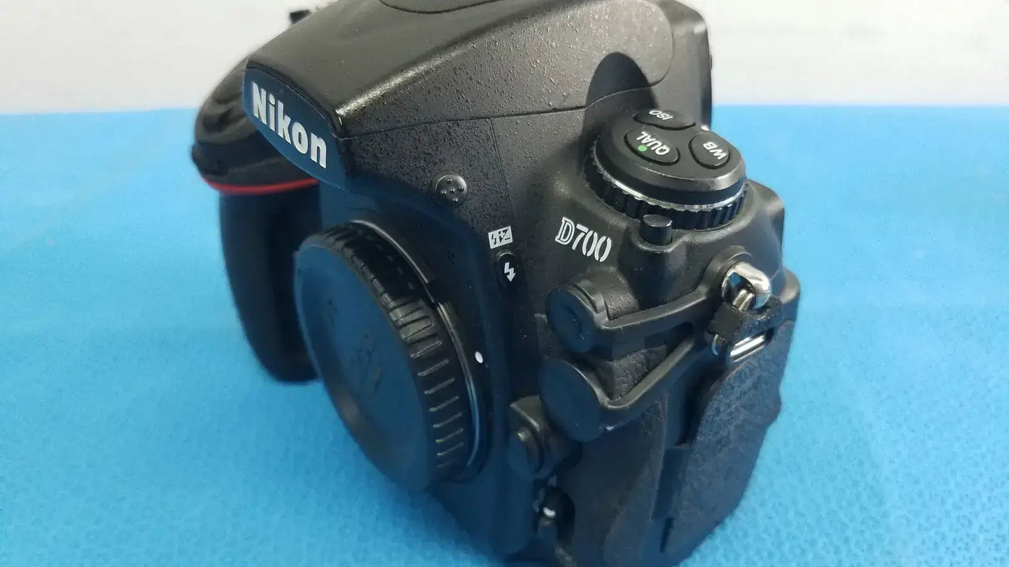 Nikon D700 Digital SLR Camera - Black Digital SLR Camera, as-is (for parts) product photo 5