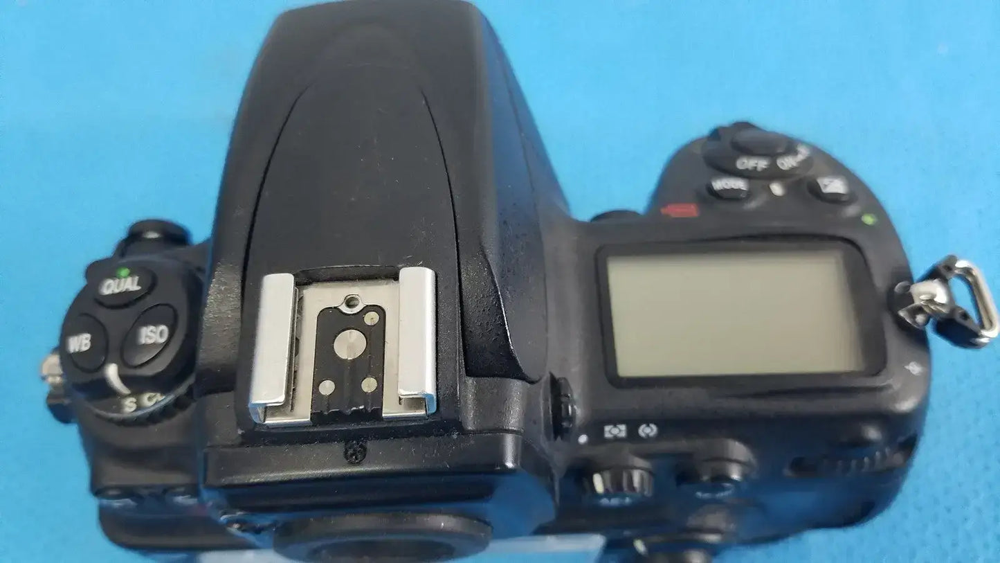 Nikon D700 Digital SLR Camera - Black Digital SLR Camera, as-is (for parts) product photo 11