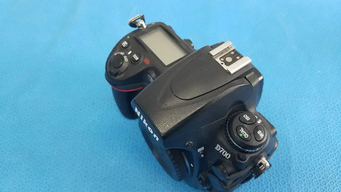 Nikon D700 Digital SLR Camera - Black Digital SLR Camera, as-is (for parts) product photo 6