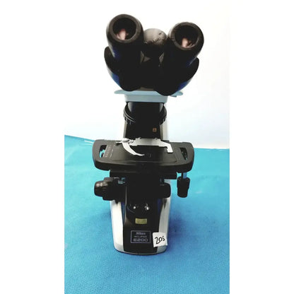 Nikon E200 Microscope with Polarizer Analyzer 4X 10X 40X 100X Objectives Microscope, second-hand product photo 1