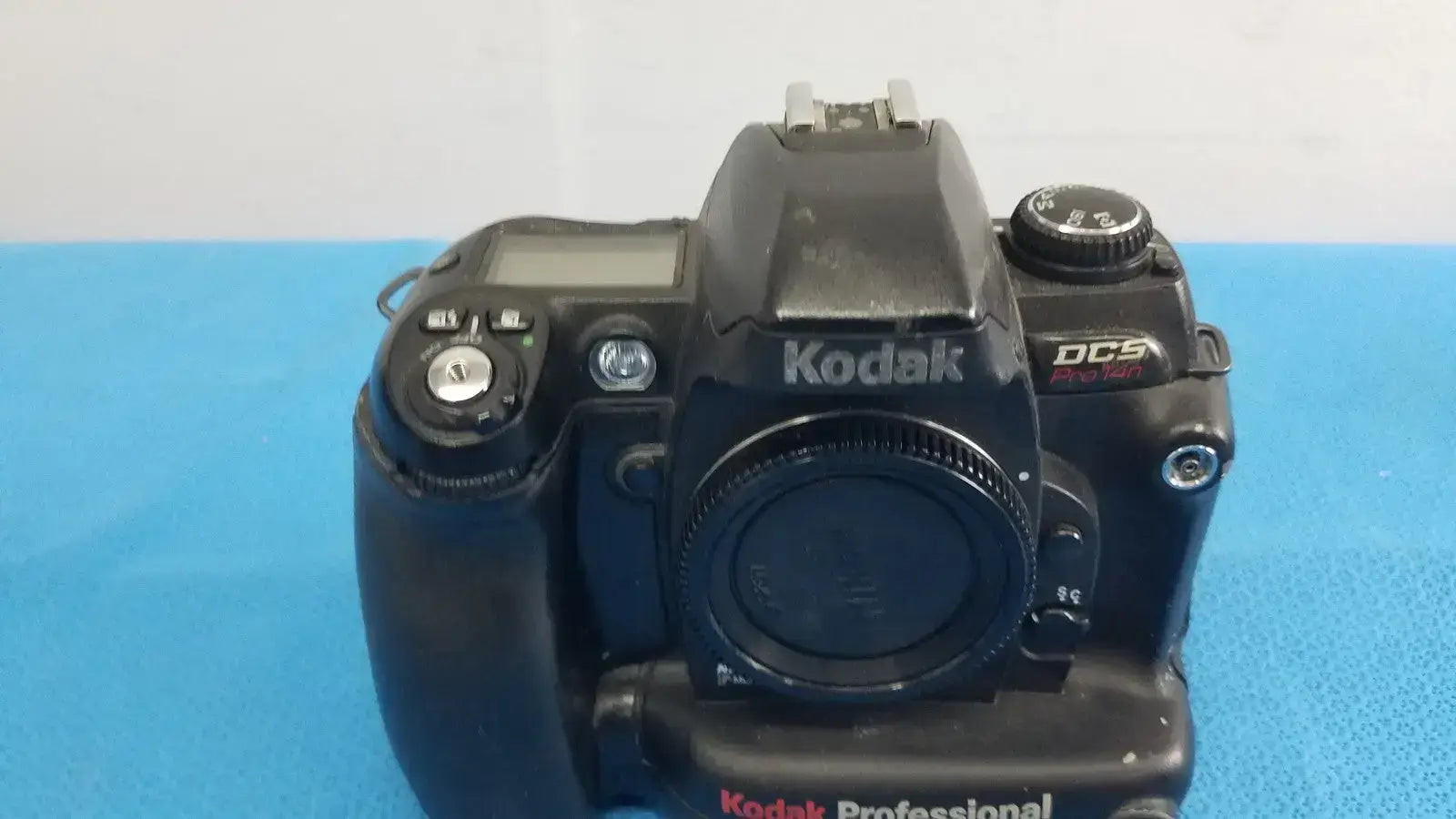 Nikon F-Mount Kodak Professional DCS Pro 14n Digital SLR Camera, as-is (for parts) product photo 2