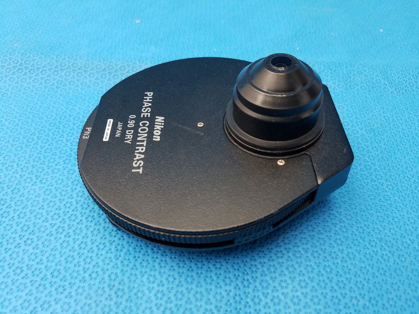 Black nikon phase contrast 0.50 dry objective lens with matte finish and ridged edge for nikon microscope phase contrast turret