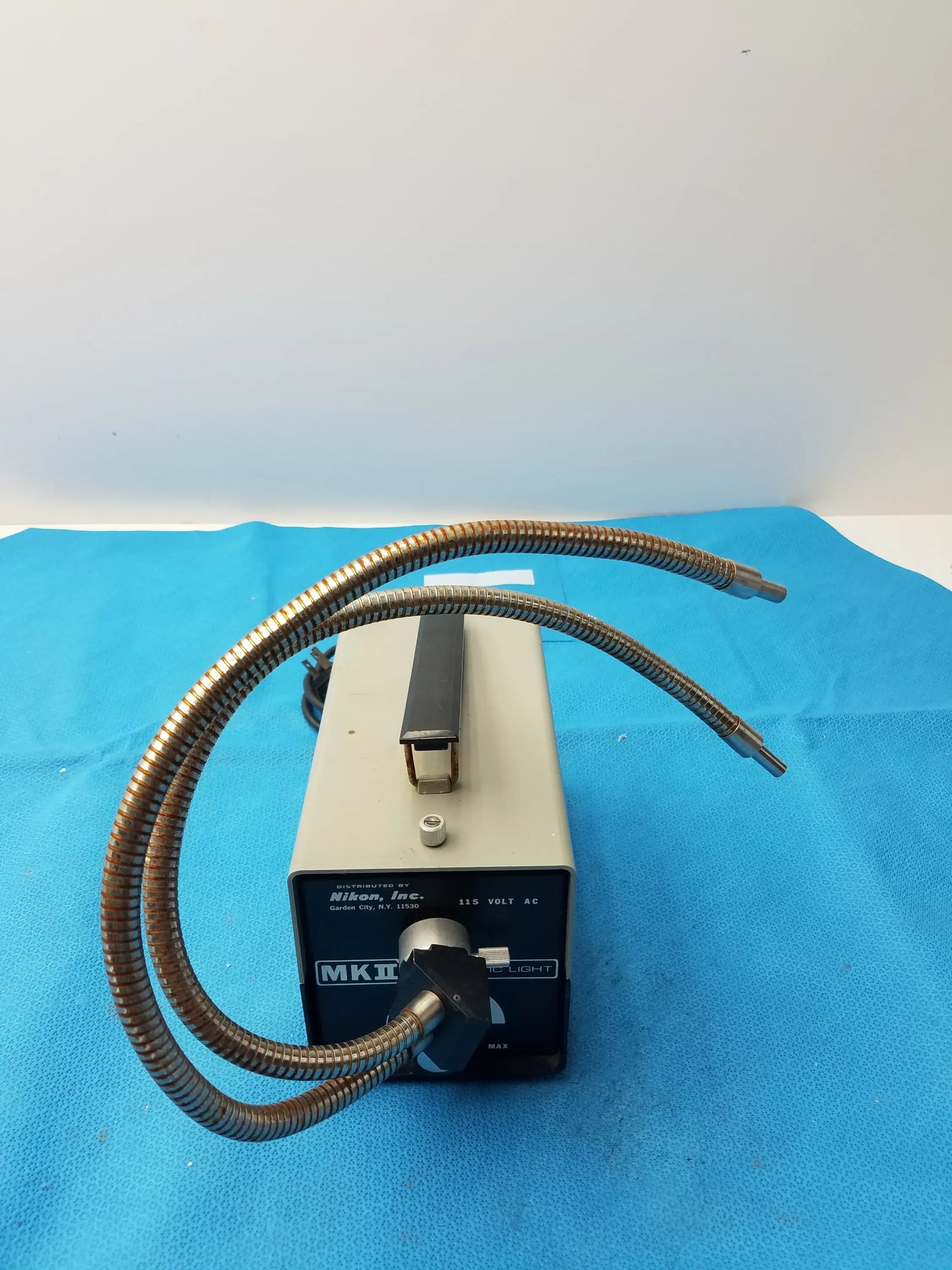 Nikon MK II Fiber Optic Microscope Illumination Light Source Fiber Optic Microscope Illumination Light Source, second-hand product photo 1